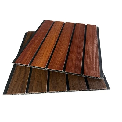 Revestimento de teto de banheiro em PVC